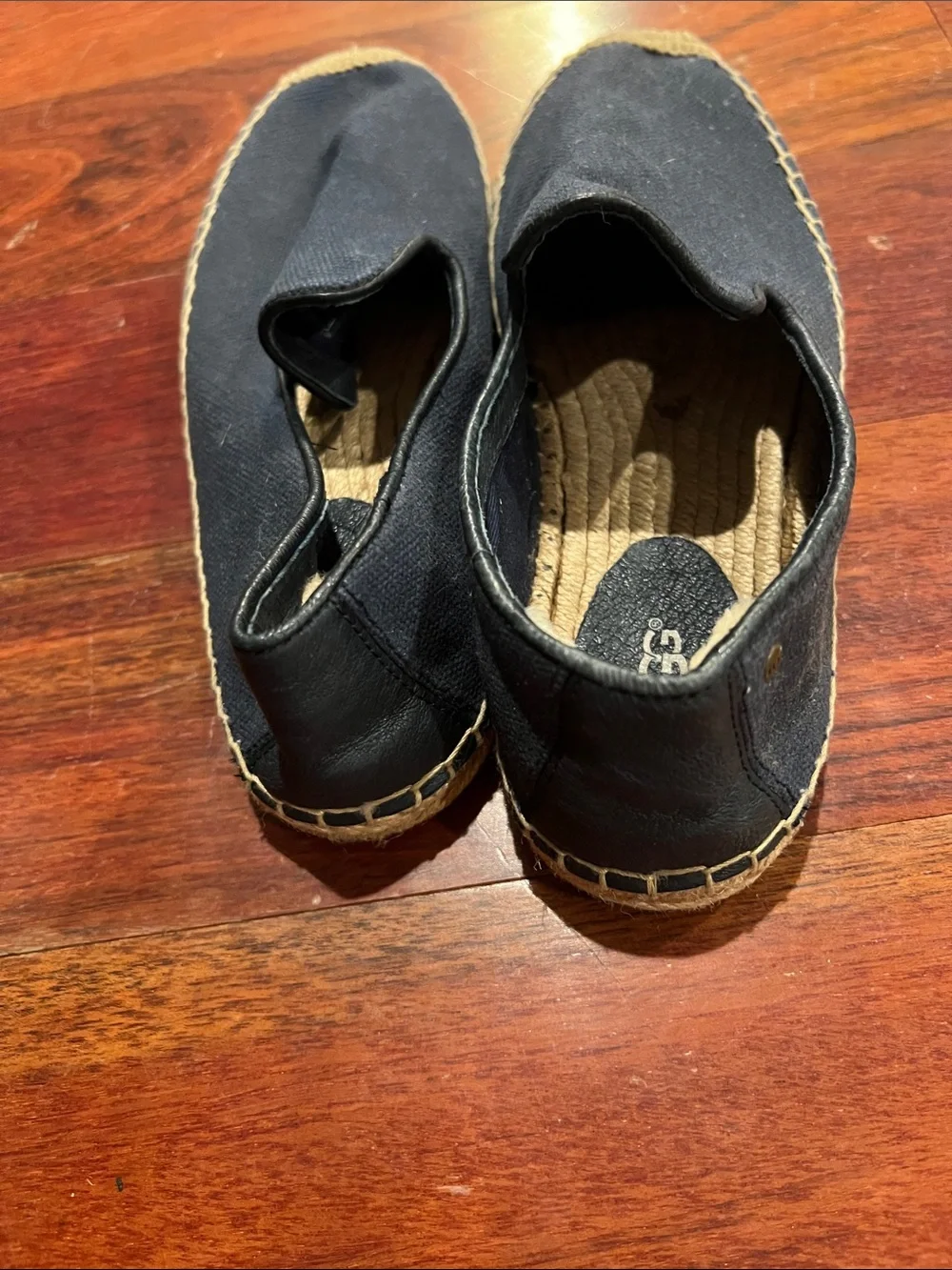 Espadrille navy Ugg brand size 6
